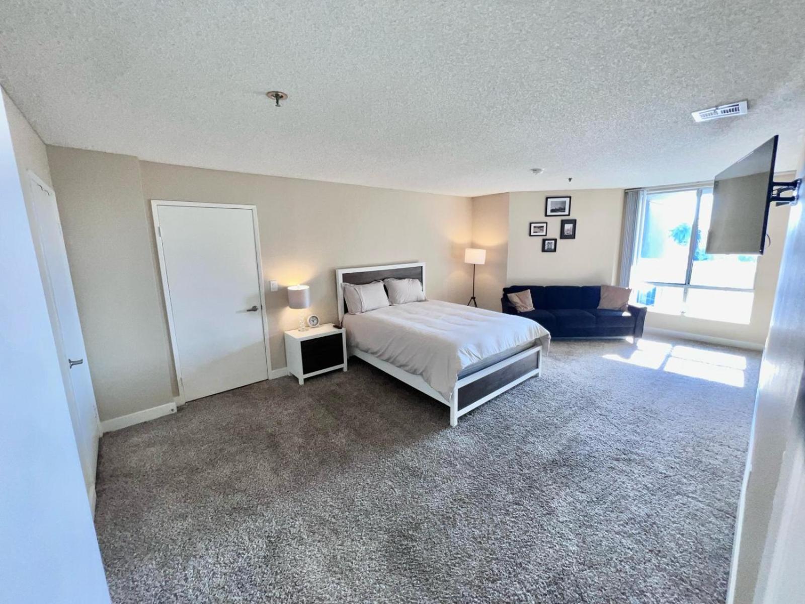 Hollywood Two Bedroom & Free Two Parking Spots * Los Ángeles