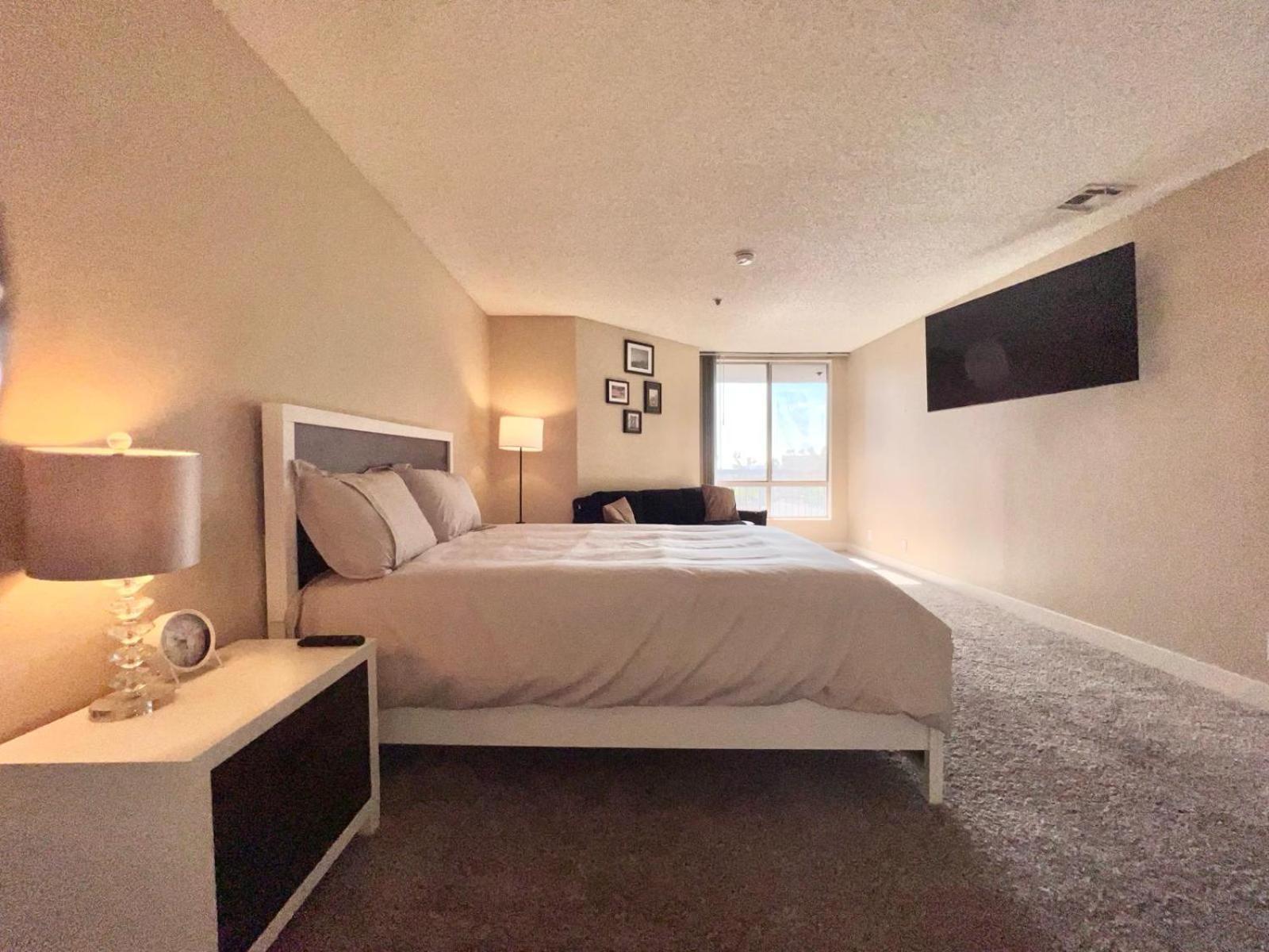 Hollywood Two Bedroom & Free Two Parking Spots Los Ángeles